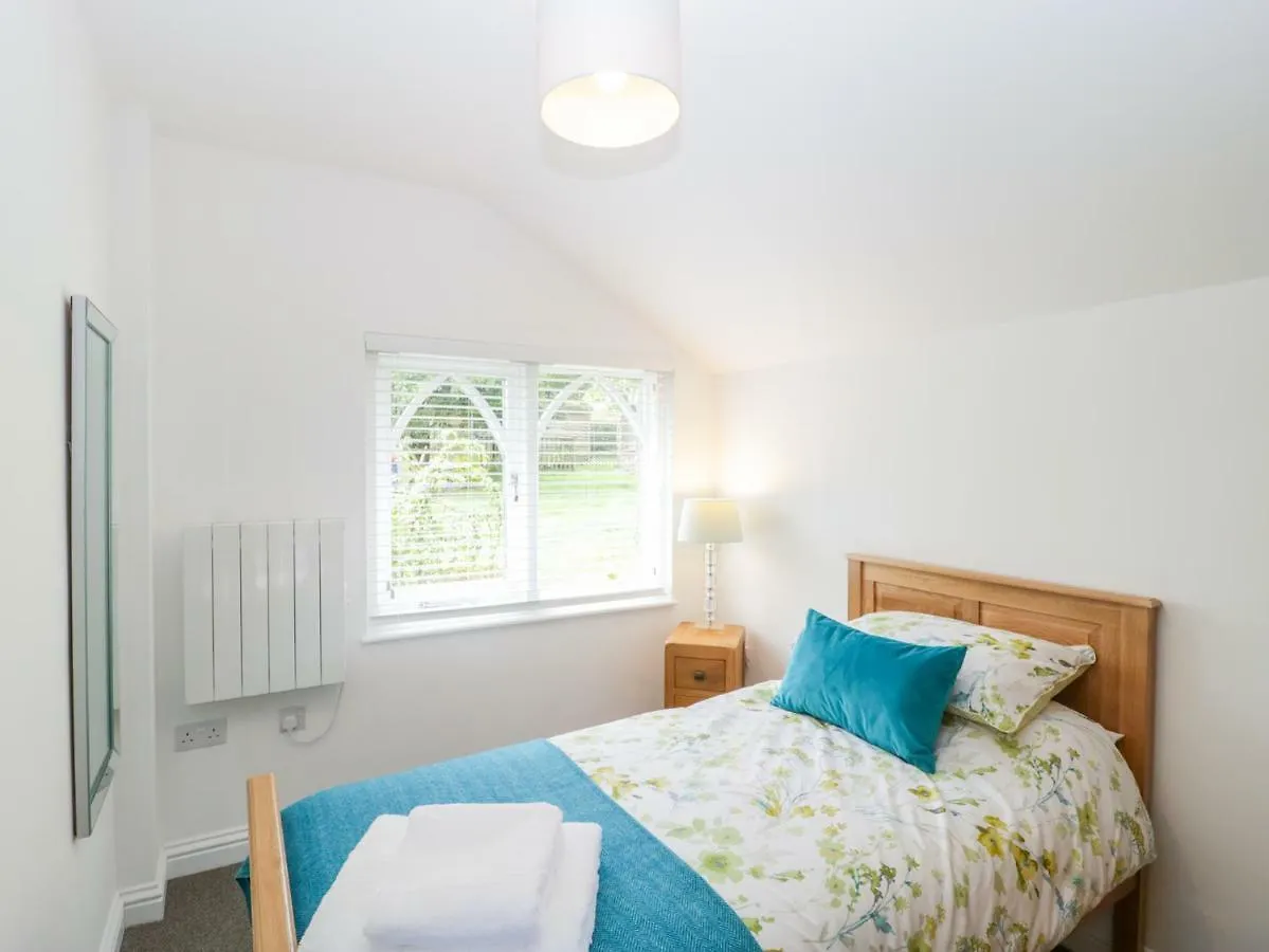 Boundary Barn Villa Bristol